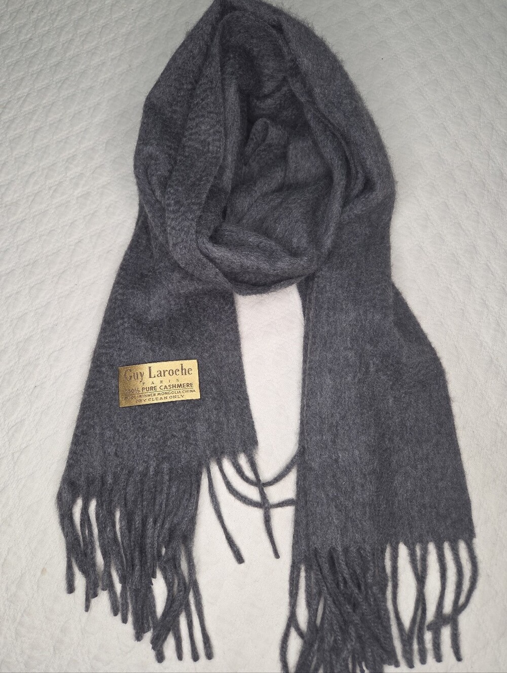 Guy Laroche Paris Grey Cashmere Scarf with Fringe Men Women Unisex